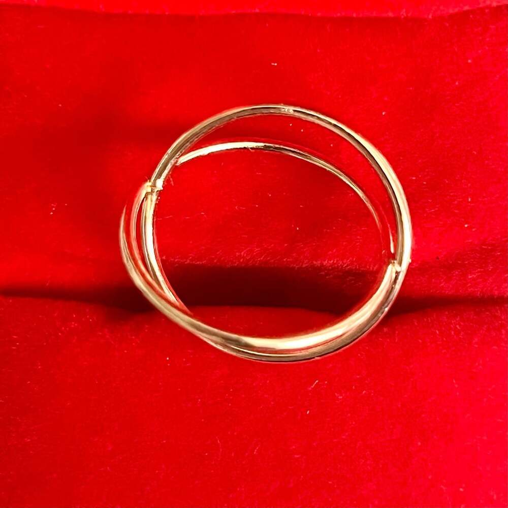 Gold Tone Interlocked Double Circle Ring Size 6